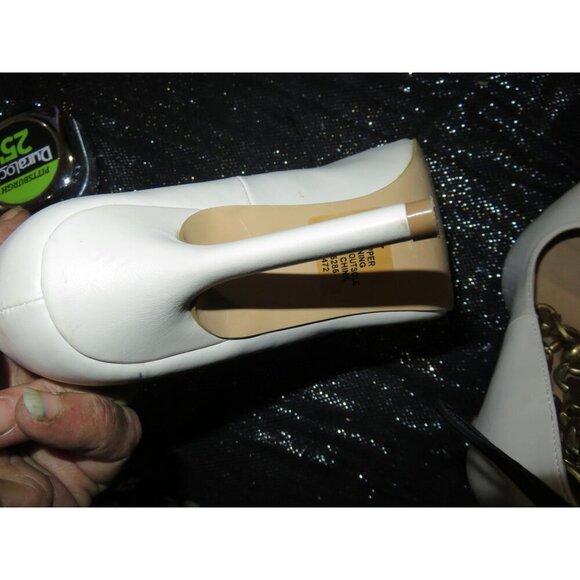 Express Cream Patent Leather Removable Chain Embellished Closure pumps size 7 - Picture 9 of 15
